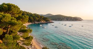 Que faire sur l’île des Embiez en 2026 : 15 activités incontournables entre mer, nature et détente