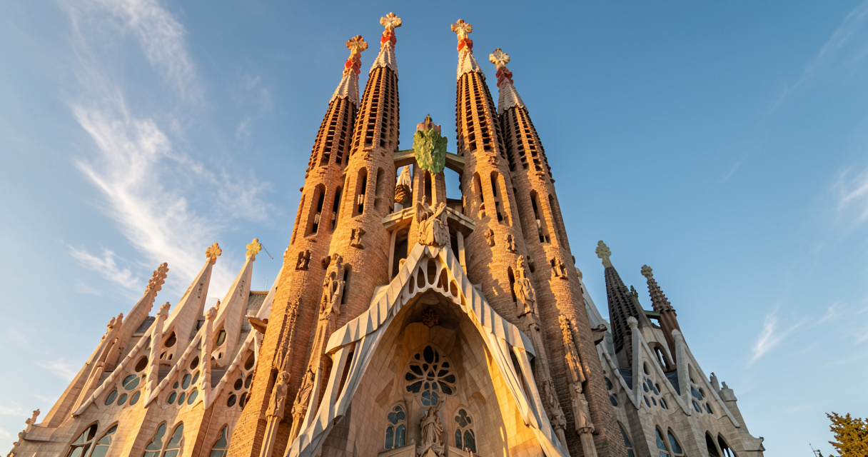 Sagrada Familia : Gaudi, Croisières et le Nouveau Visage de Barcelone